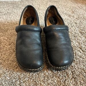Softspots Black Leather Loafers